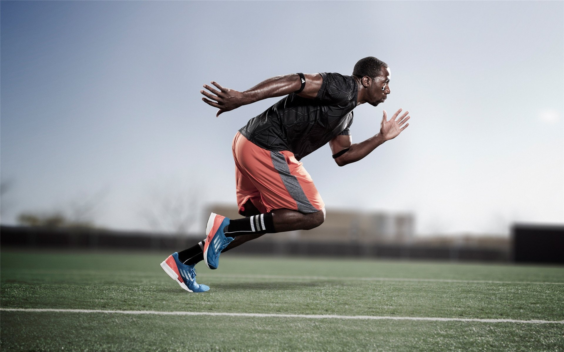 逆风而行：那些逆境中崛起的赫赫车手